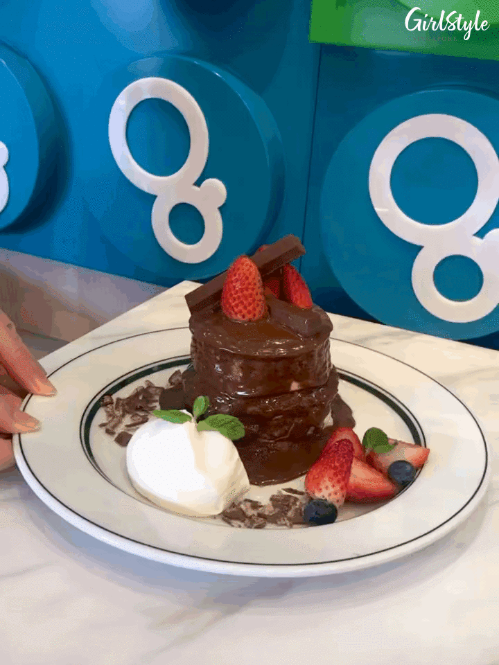 kit kat chocolate souffle pancakes with strawberries at gram cafe vivocity